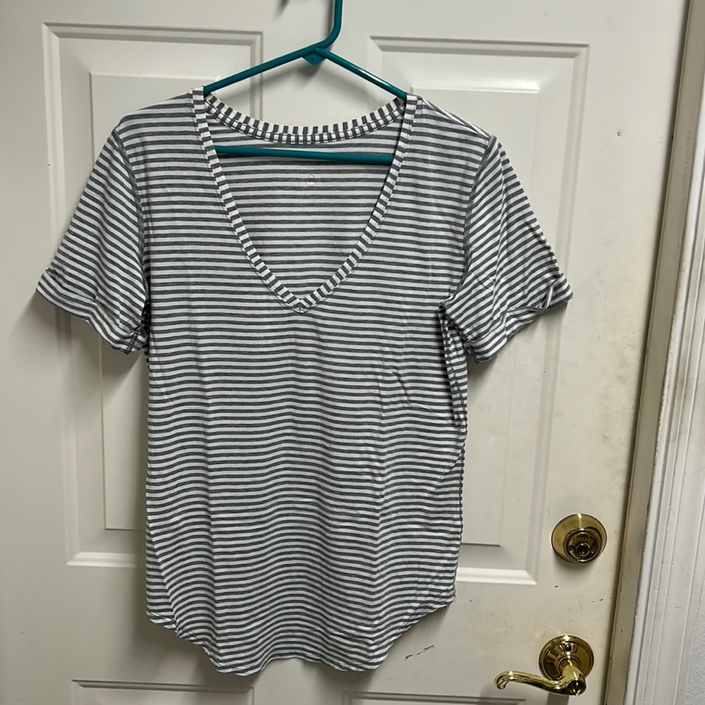 Lululemon tshirt, medium, grey striped